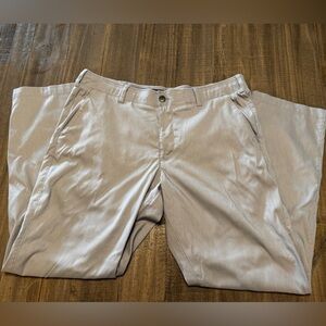 Under Armour Golf Pants Mens 40x32 Beige Chino Performance Slacks